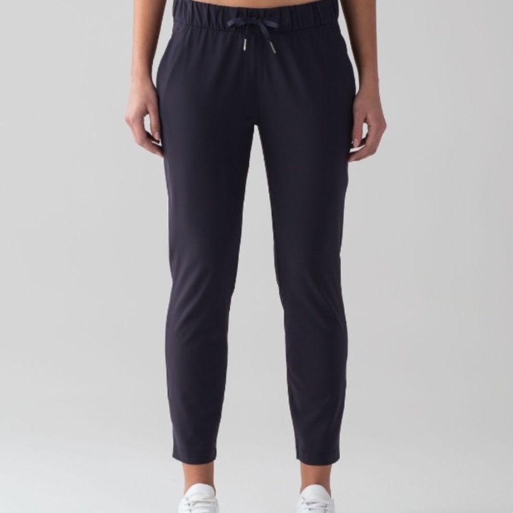 Lululemon on the fly pant